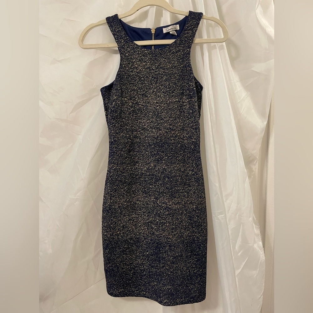 Small tube dress. Gold and blue sparkles. Stretchy fabric. Cocktail dresses.